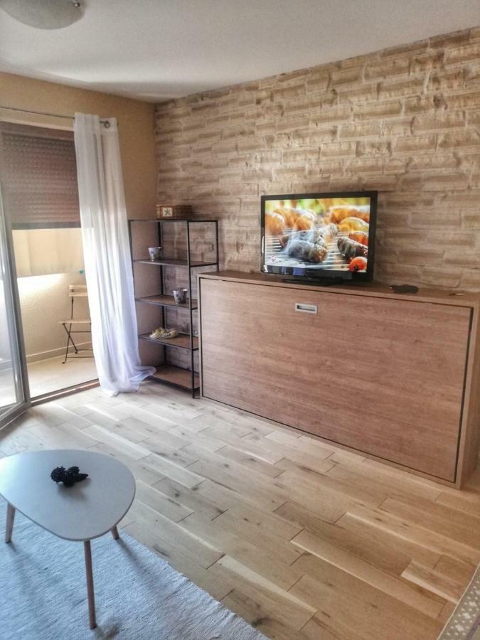 Apartman Matan, Postira Exteriér fotografie