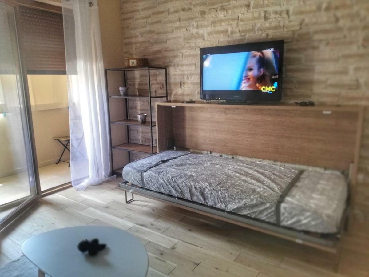 Apartman Matan, Postira Exteriér fotografie