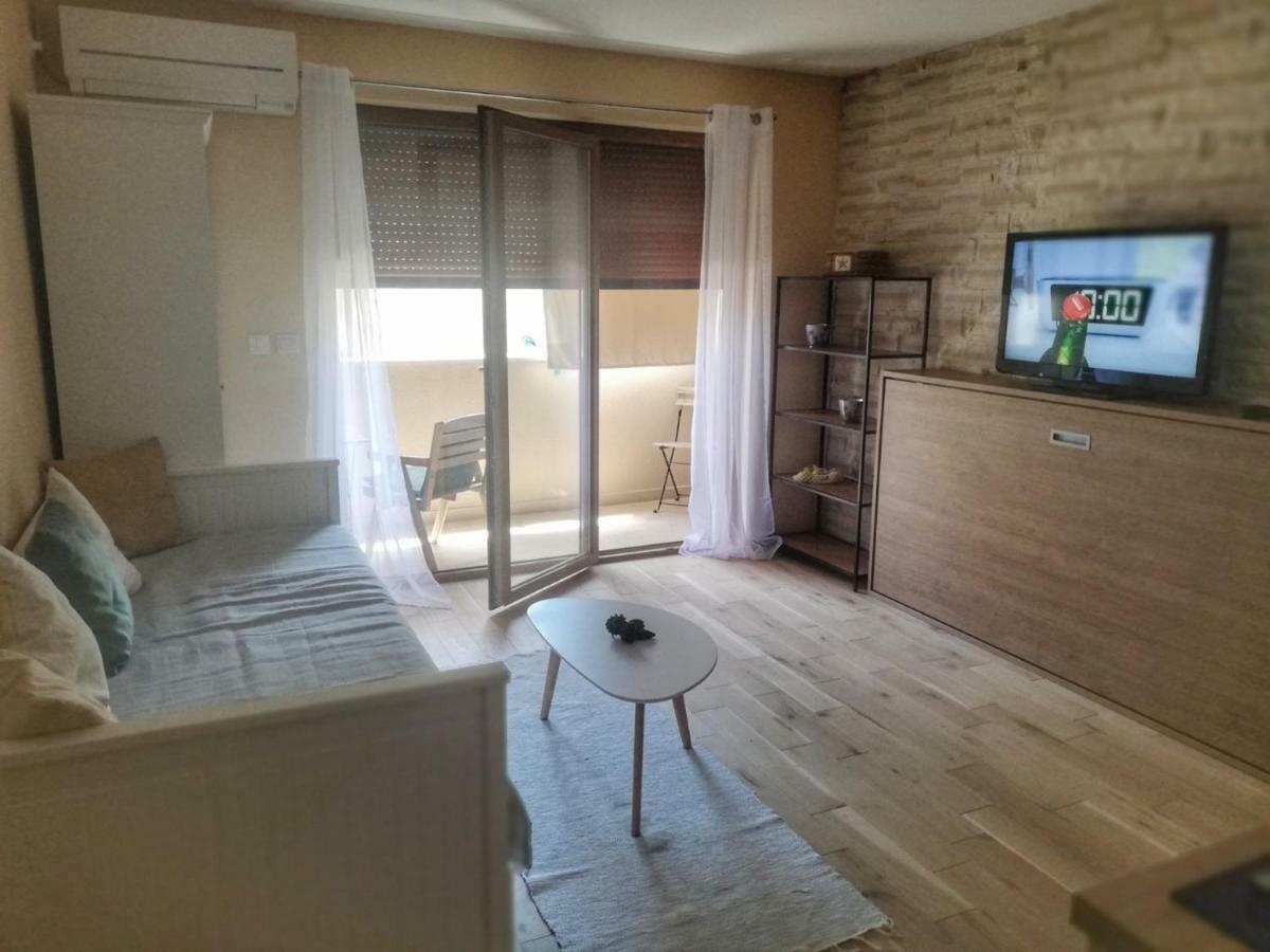 Apartman Matan, Postira Exteriér fotografie